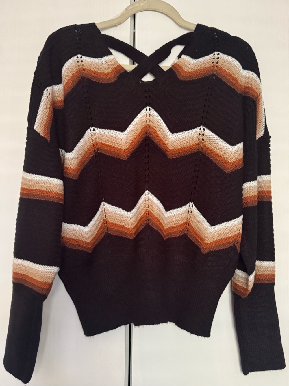 Crisscross Back V-Neck Sweater in Chocolate Brown Chevron